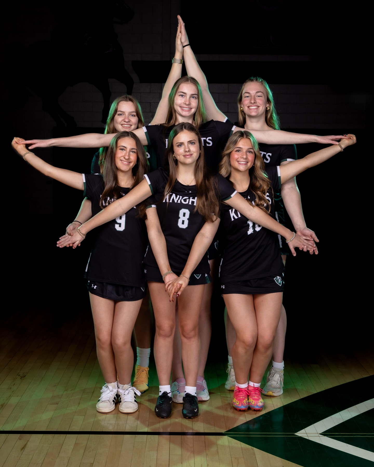 Roughly 3300 images were just taken over 2 days for the Spring Sports #mediaday over at @dccsorg , and this one….this one just might take the title of Absolute 🐐

#dcknights