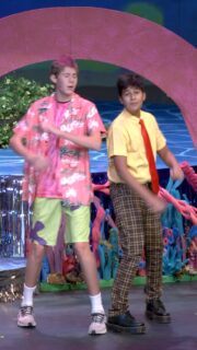 Who lives in a pineapple under the stage? 🍍 

Here’s a splashy highlight from @ths_performingarts middle school‘s production of SpongeBob SquarePants the Musical! 

Putting on a show? Let’s capture it! 

#thehaverfordschool #bikinibottom #spongebobsquarepants #spongebobandpatrick